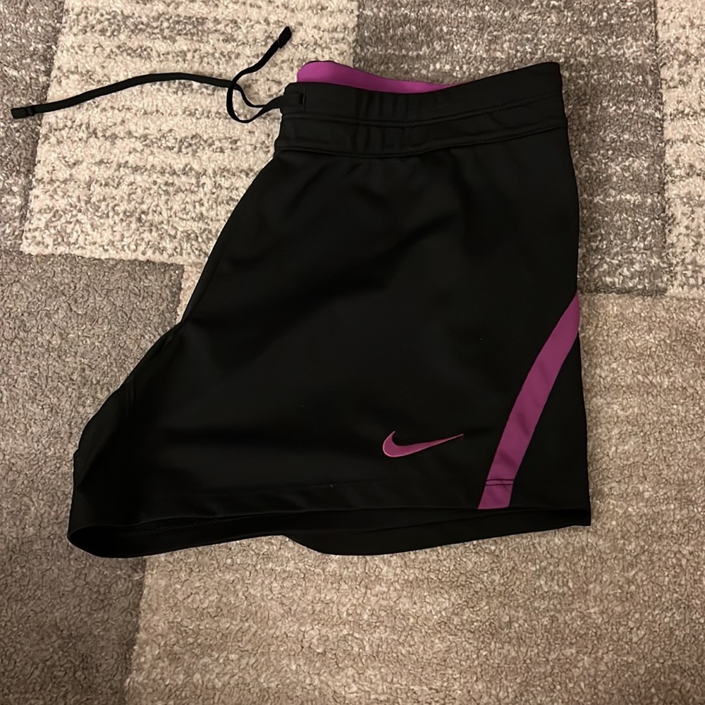Nike shorts - Picture 2 of 6